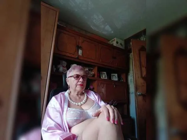 Live sex webcam photo for SweetCherry00 #291899031