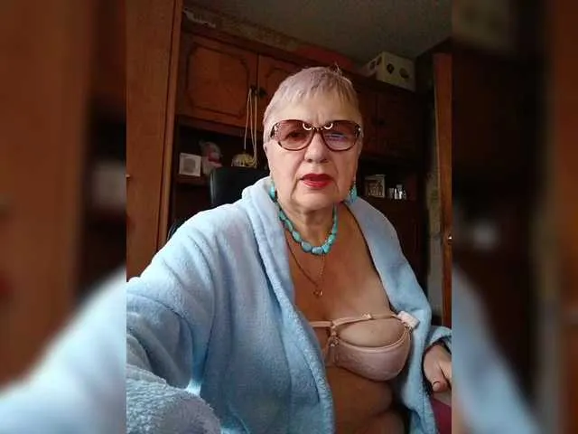 Live sex webcam photo for SweetCherry00 #292012226