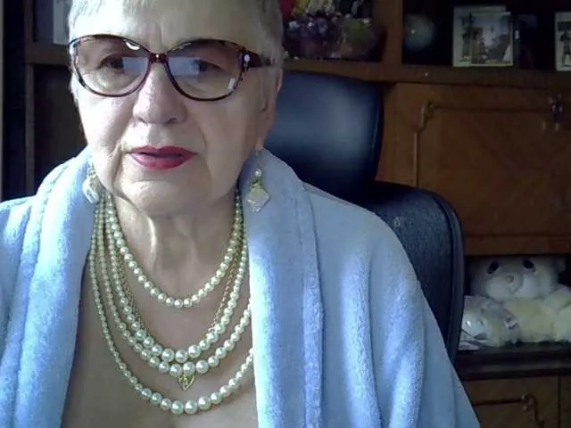 Live sex webcam photo for SweetCherry00 #292054210