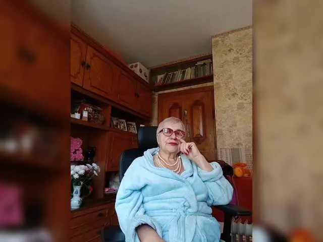 Live sex webcam photo for SweetCherry00 #292074662