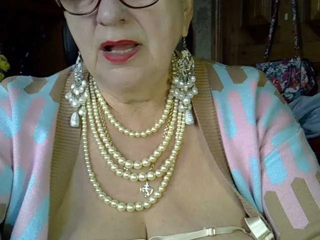 Live sex webcam photo for SweetCherry00 #292106425