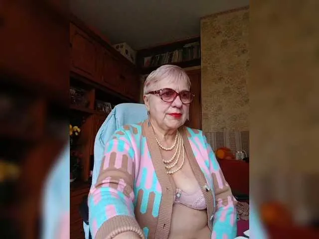 Live sex webcam photo for SweetCherry00 #292108064