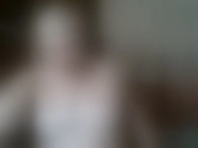 Live sex webcam photo for SweetCherry00 #293925549