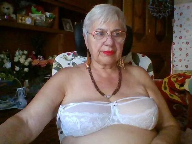 Live sex webcam photo for SweetCherry00 #294100000