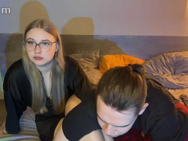 Live sex webcam photo for SweetCouple02-1 #277821713