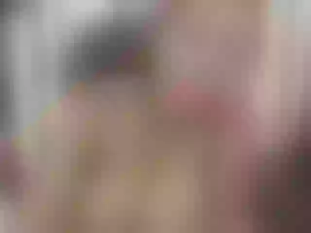 Live sex webcam photo for SweetCream18 #273077061