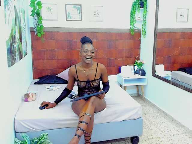 Live sex webcam photo for SweetEbbony #275488790