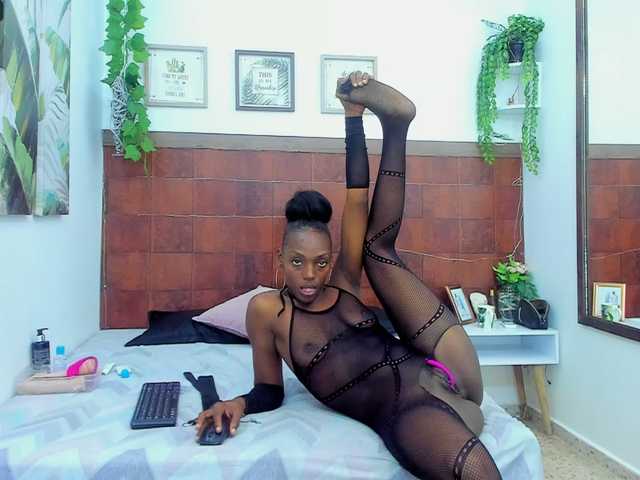 Live sex webcam photo for SweetEbbony #275533315