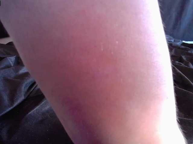 Live sex webcam photo for SweetFox #271870575