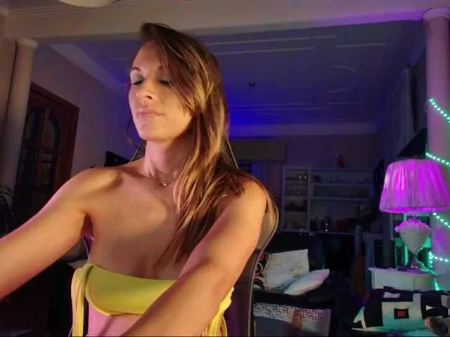 Live sex webcam photo for SweetGattina1 #274526715