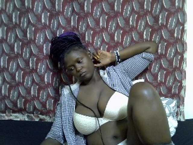 Live sex webcam photo for SweetHive #290325741