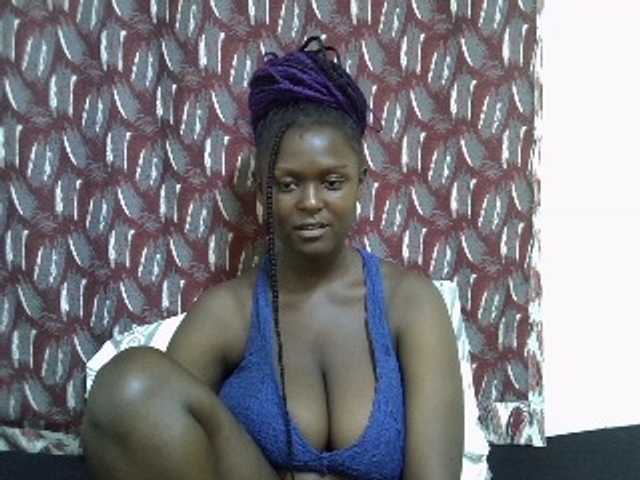 Live sex webcam photo for SweetHive #290333740