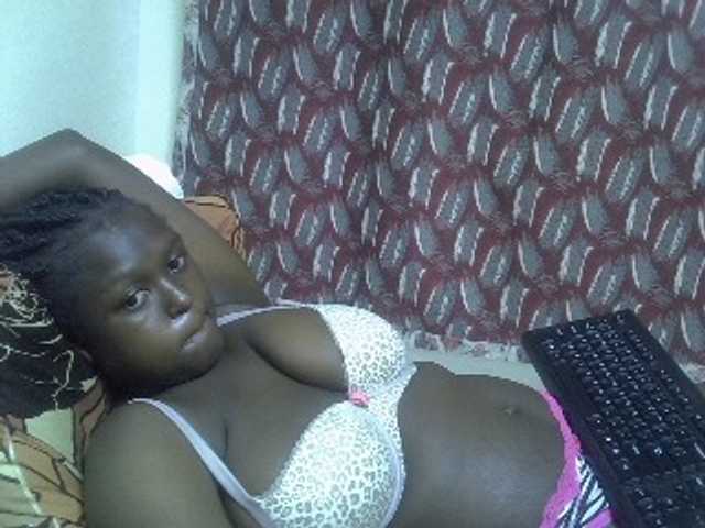 Live sex webcam photo for SweetHive #290503498