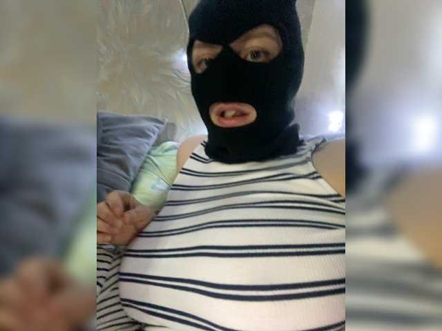 Live sex webcam photo for SweetKittiii #276949782