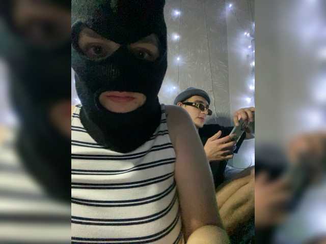 Live sex webcam photo for SweetKittiii #277014762