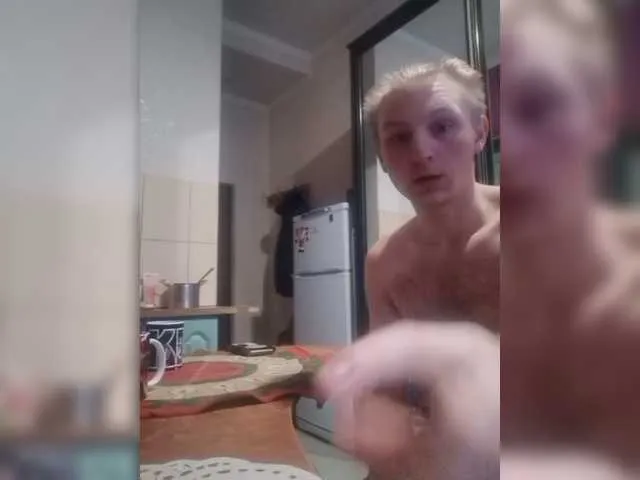 Live sex webcam photo for SweetKitty18 #271870152