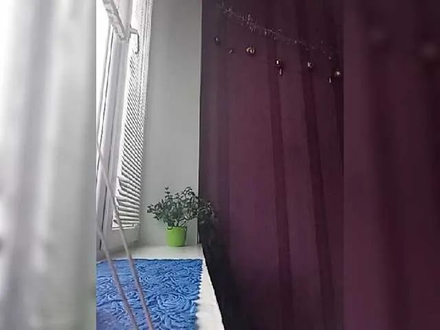 Live sex webcam photo for SweetKitty18 #271880495