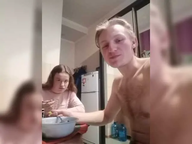 Live sex webcam photo for SweetKitty18 #271917254