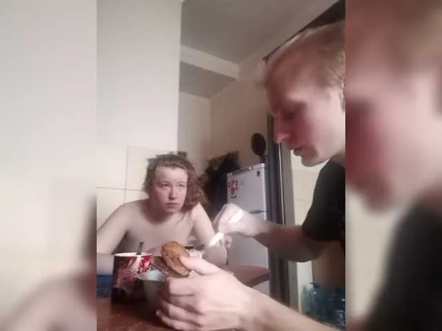 Live sex webcam photo for SweetKitty18 #272142659