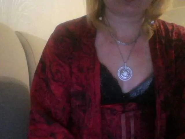 Live sex webcam photo for SweetKitty777 #272360886