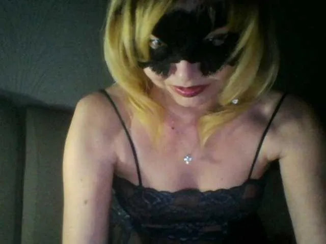 Live sex webcam photo for SweetKitty777 #272529192