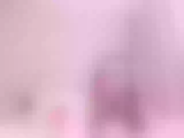 Live sex webcam photo for SweetLady697 #288025566