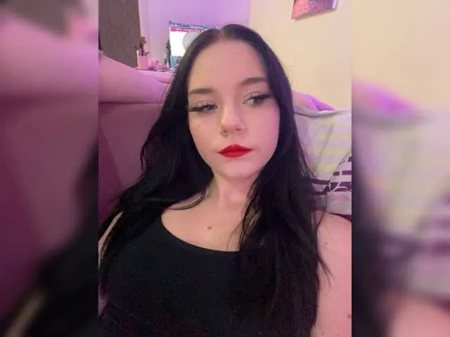 Live sex webcam photo for SweetLolllli #277444648