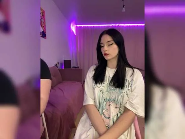 Live sex webcam photo for SweetLolllli #277478845