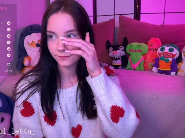 Live sex webcam photo for SweetLolllli #291155151