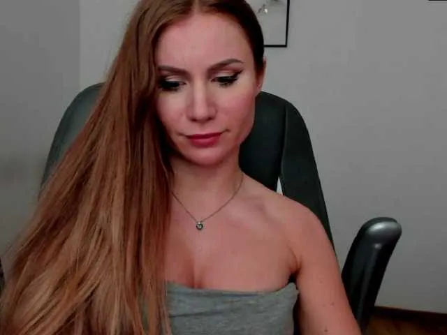 Live sex webcam photo for SweetMirande #290641698