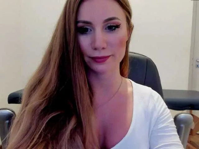 Live sex webcam photo for SweetMirande #291326592