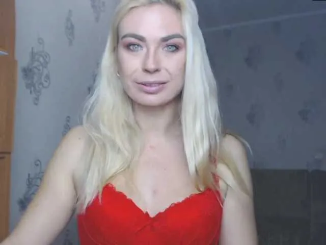 Live sex webcam photo for SweetNeffie #273161355