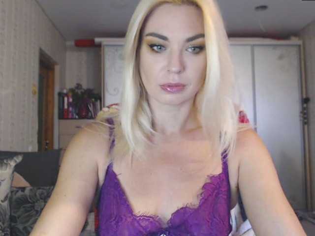 Live sex webcam photo for SweetNeffie #277735003