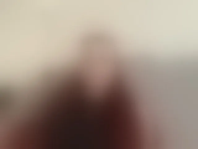 Live sex webcam photo for SweetQueen11 #293470720