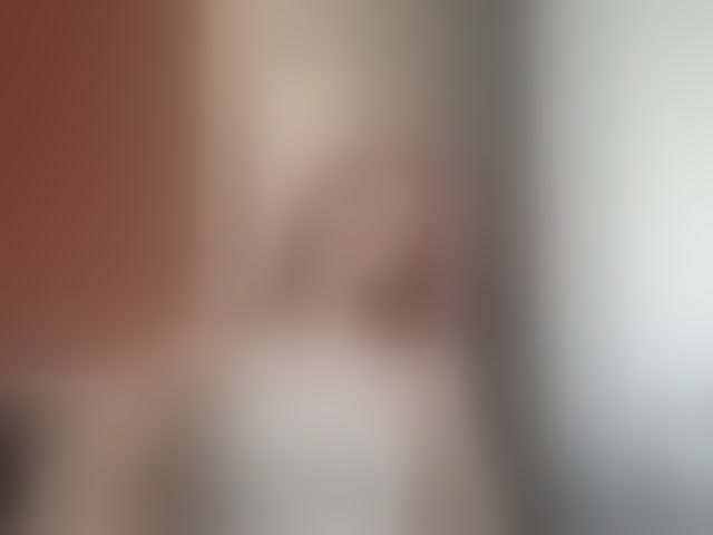 Live sex webcam photo for SweetQueen11 #293947756
