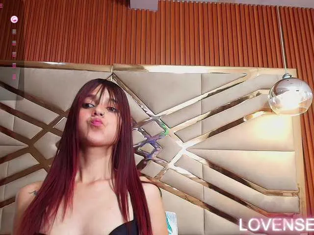 Live sex webcam photo for SweetSinnerr #290741200