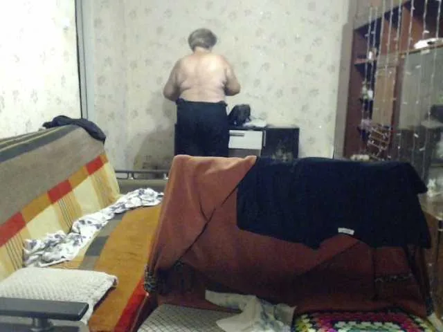 Live sex webcam photo for SweetSugar77 #278135791
