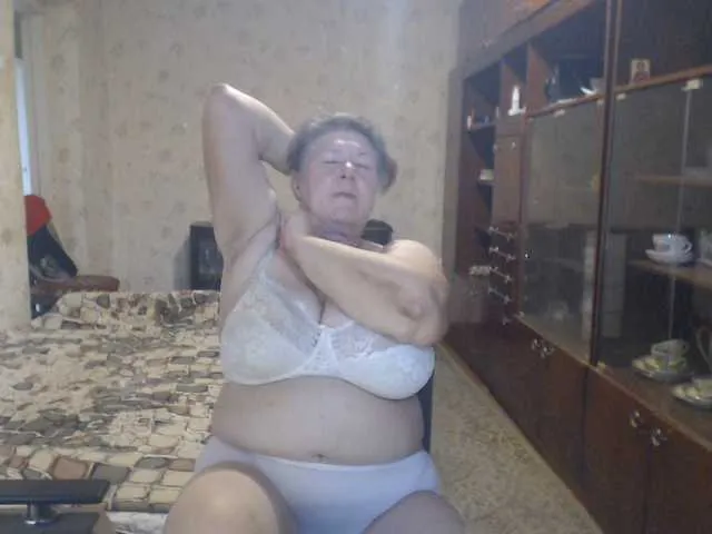 Live sex webcam photo for SweetSugar77 #294166929