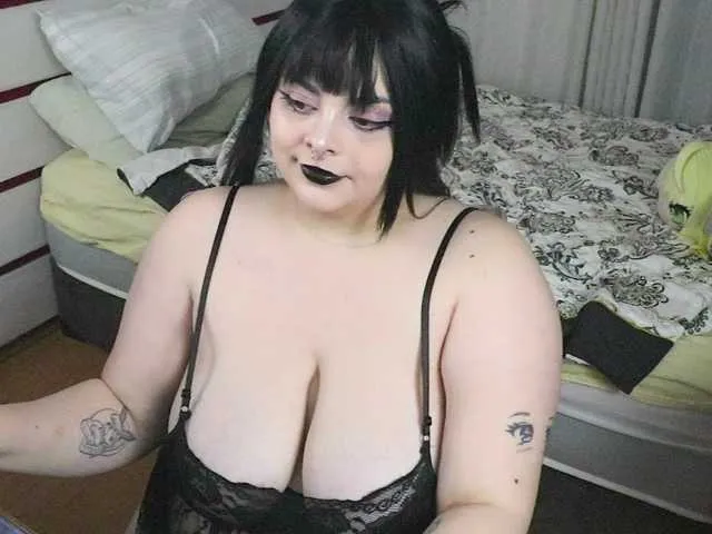 Live sex webcam photo for SweetSuika #292648590