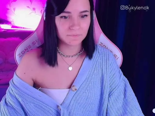 Live sex webcam photo for SweetVictori #290353944