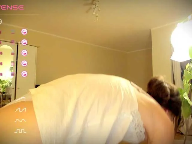 Live sex webcam photo for SweetWater #291413379