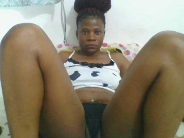 Live sex webcam photo for Sweetbaby006 #290364035