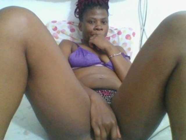 Live sex webcam photo for Sweetbaby006 #290388416