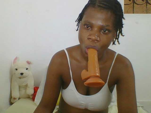 Live sex webcam photo for Sweetbaby006 #290804270