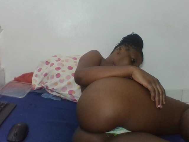 Live sex webcam photo for Sweetbaby006 #292337740