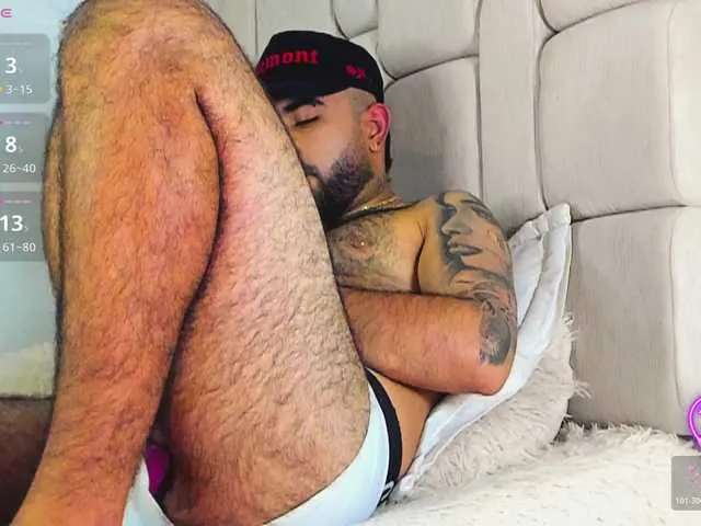 Live sex webcam photo for Sweetbabyman2 #293627445