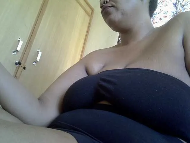 Live sex webcam photo for Sweetbebz #292107257