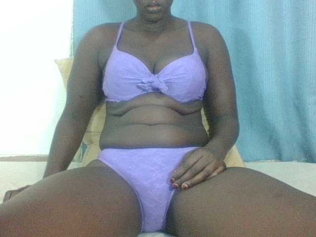 Live sex webcam photo for Sweetblackgal3 #276360738