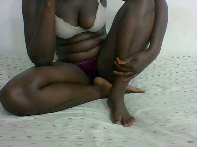 Live sex webcam photo for Sweetblackgal3 #277503154