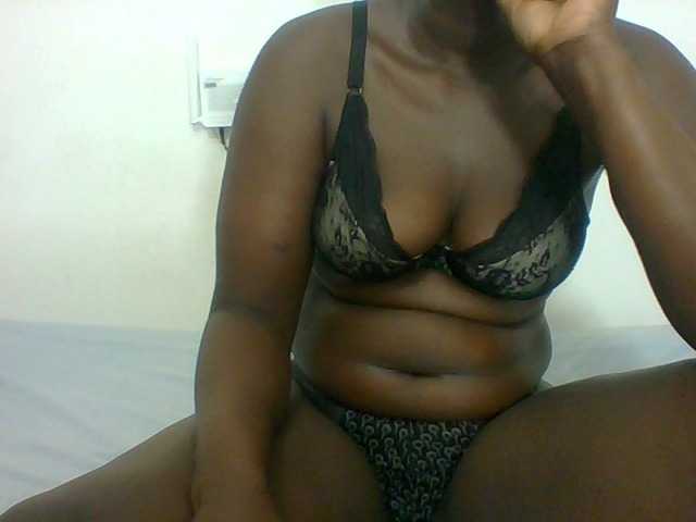 Live sex webcam photo for Sweetblackgal3 #290368884